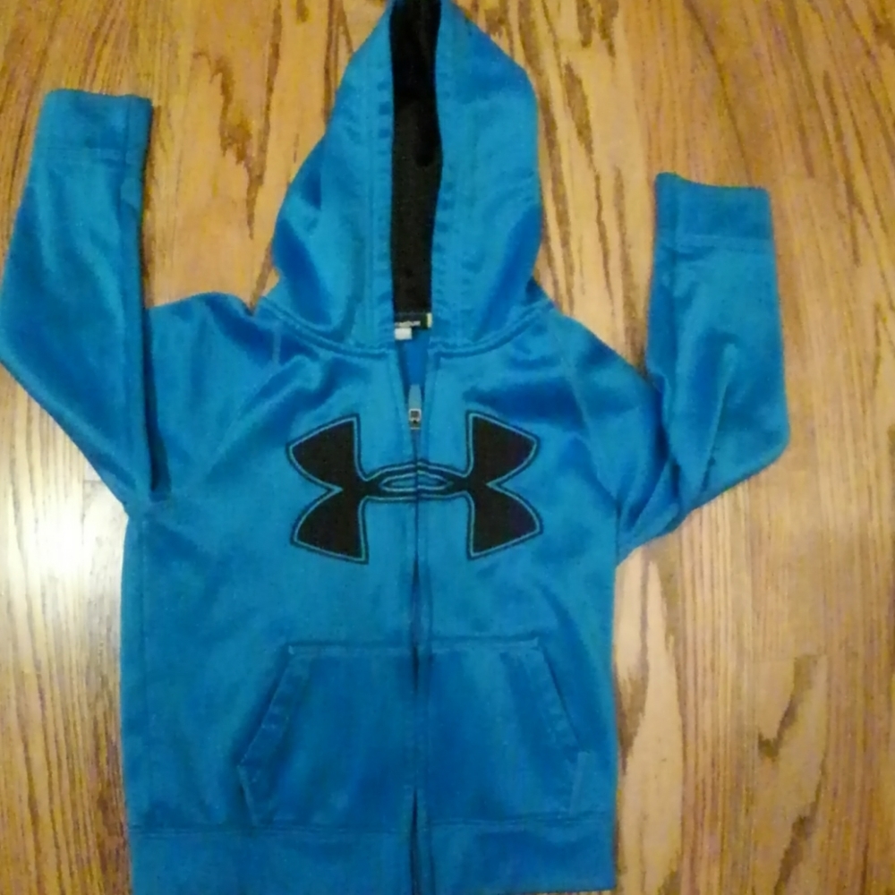 Boys SZ 4 Under Armour